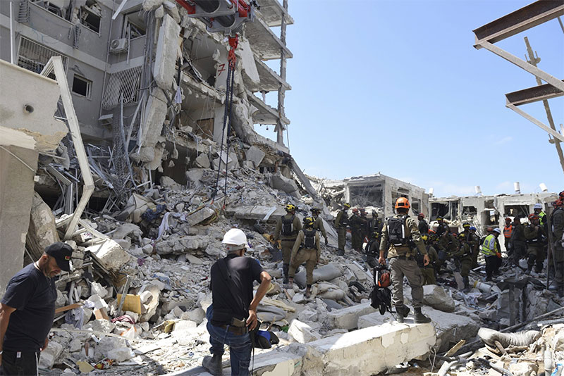 Aid Effort Underway as Israel Braces for More Missile Strikes