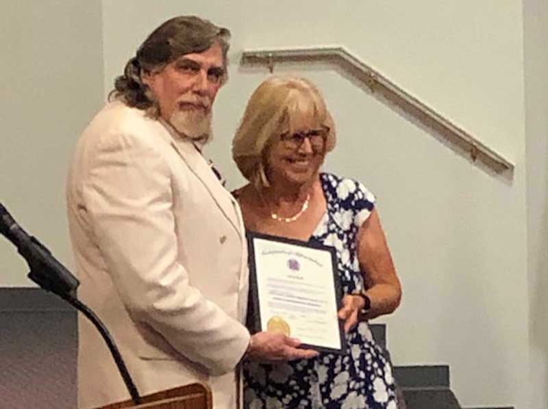 Cheryl Rude received the Ladies Appreciation Medal from the SCV Commander-in-Chief Paul Gramling, Jr.