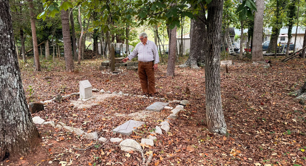 Springfield Cemetery Joe Dill Over Dicey Langston Springfields Grave