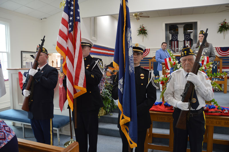 Posting the Colors 7048