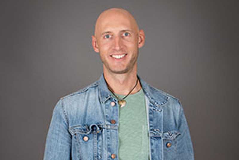 Nathan Bramsen ('07) named the 2018 Distinguished Alumus of the Year Award. 